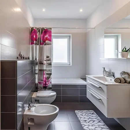 Holiday home Amazing In With Wifi *