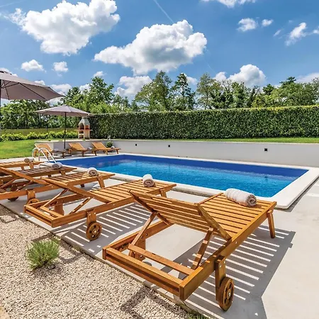 Amazing In With Wifi Holiday home
