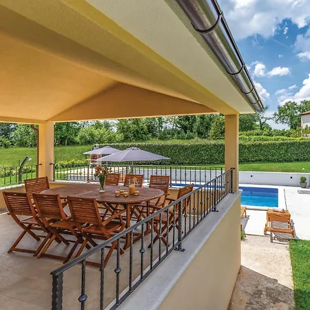 Holiday home Amazing In With Wifi *