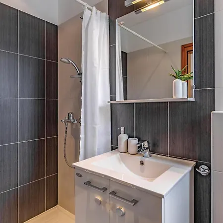 Four-bedroom In 別荘 *