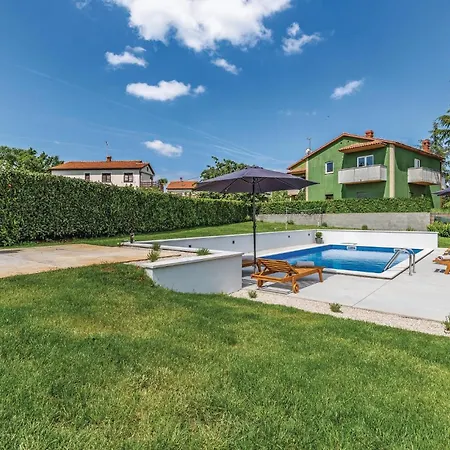 Four-bedroom In 別荘 *